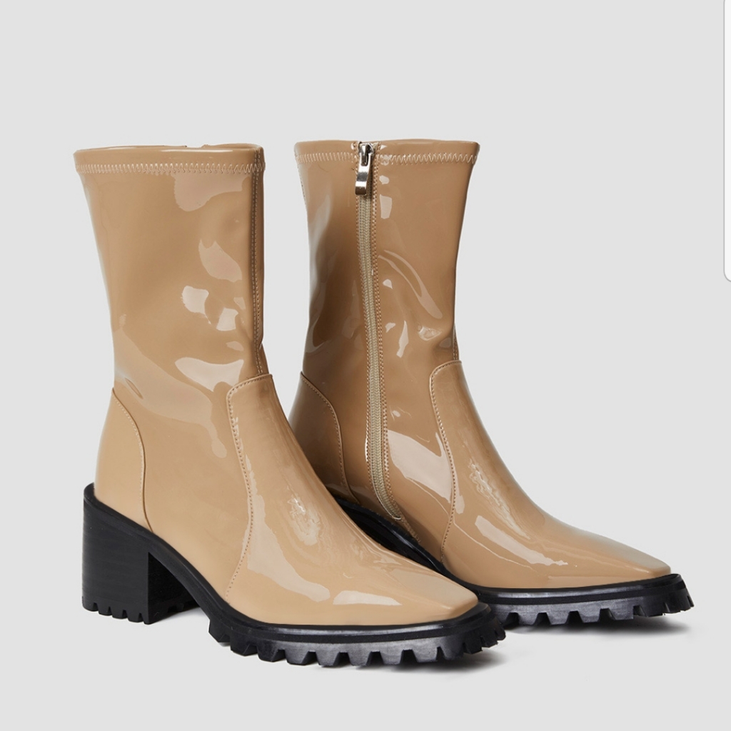 New Patent Leather Shiny Boots (Beige) - Lattelier